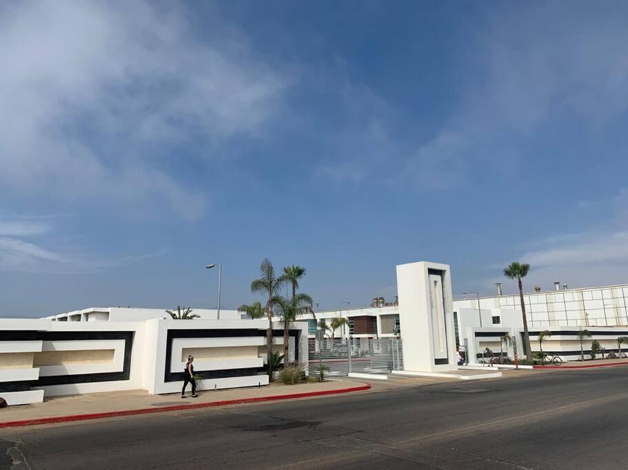 Casa Moderna Y Elegante En El Corazon De Ensenada! Villa Екстериор снимка